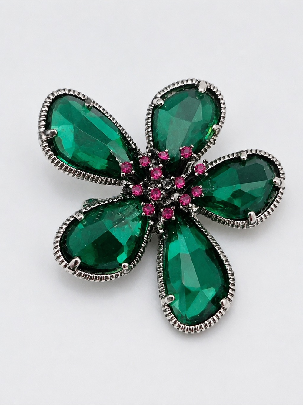 Emerald‎ Green Glass Flower Brooch Pin Pink Crystal Center Silver Tone